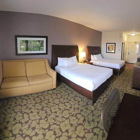Wyndham Garden New Orleans Airport Hotel Kenner Exterior photo